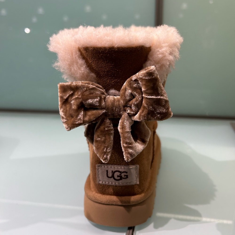 UGG boots mini Bailey bow velvet